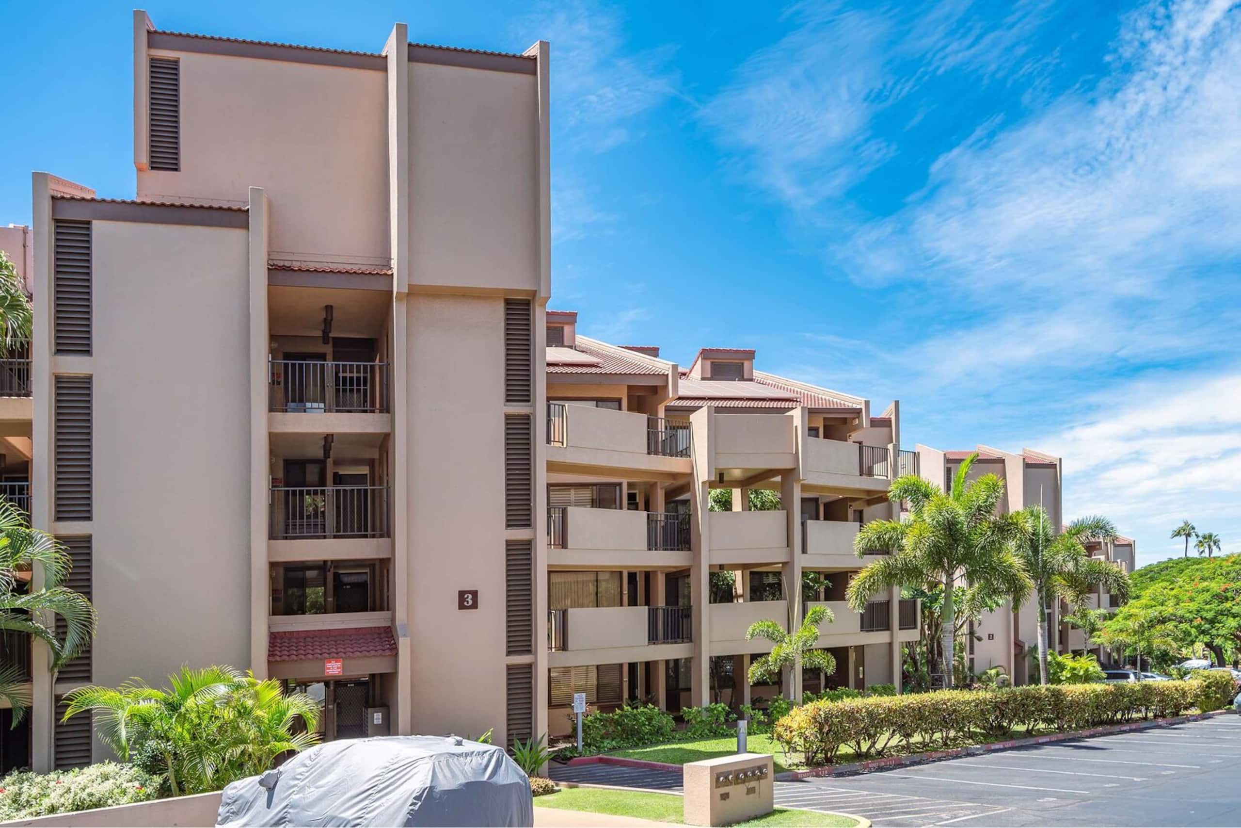 Condo in Kihei · ★4.93 · 1 bedroom · 2 beds · 2 private baths - Image 35
