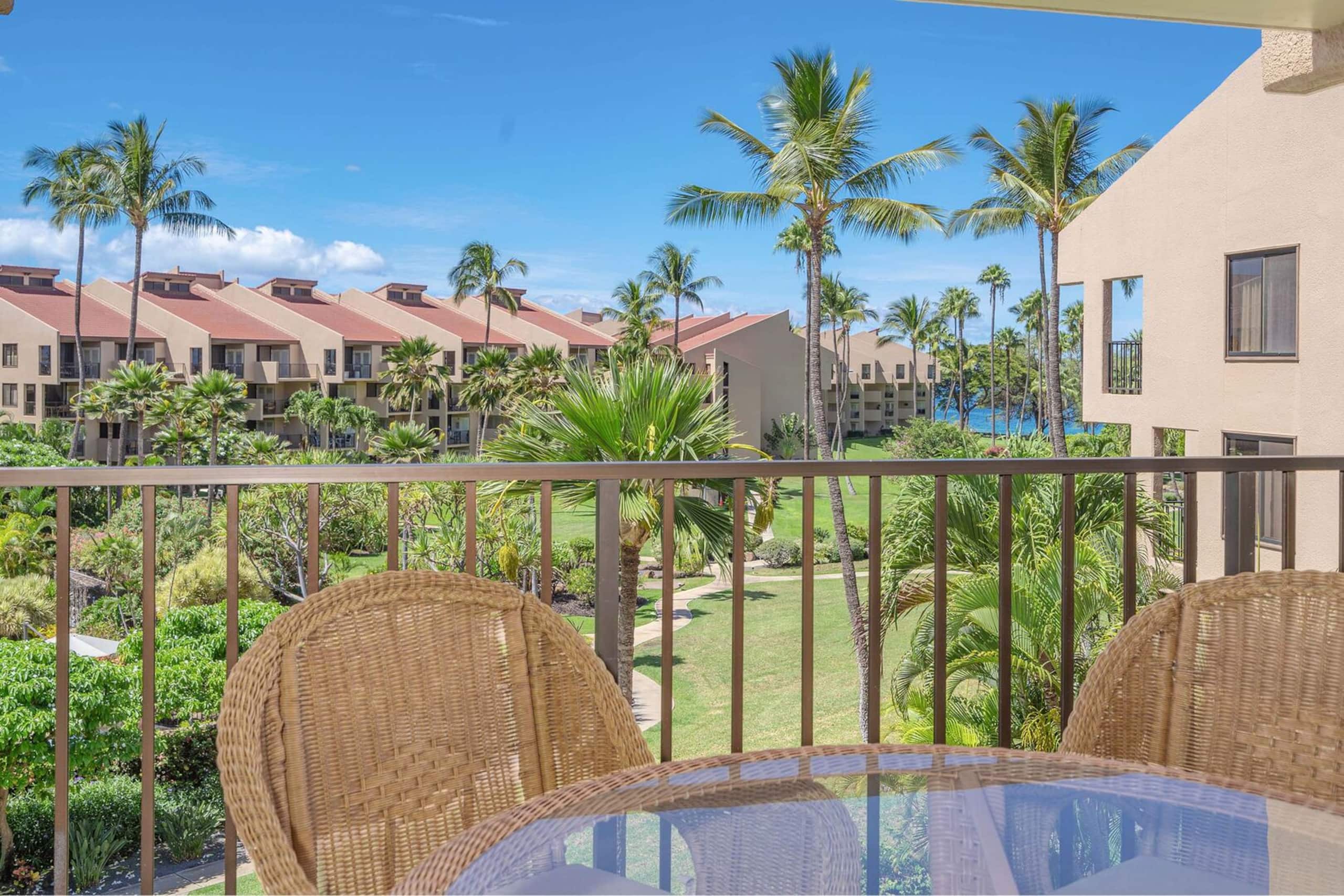 Condo in Kihei · ★4.93 · 1 bedroom · 2 beds · 2 private baths - Image 7