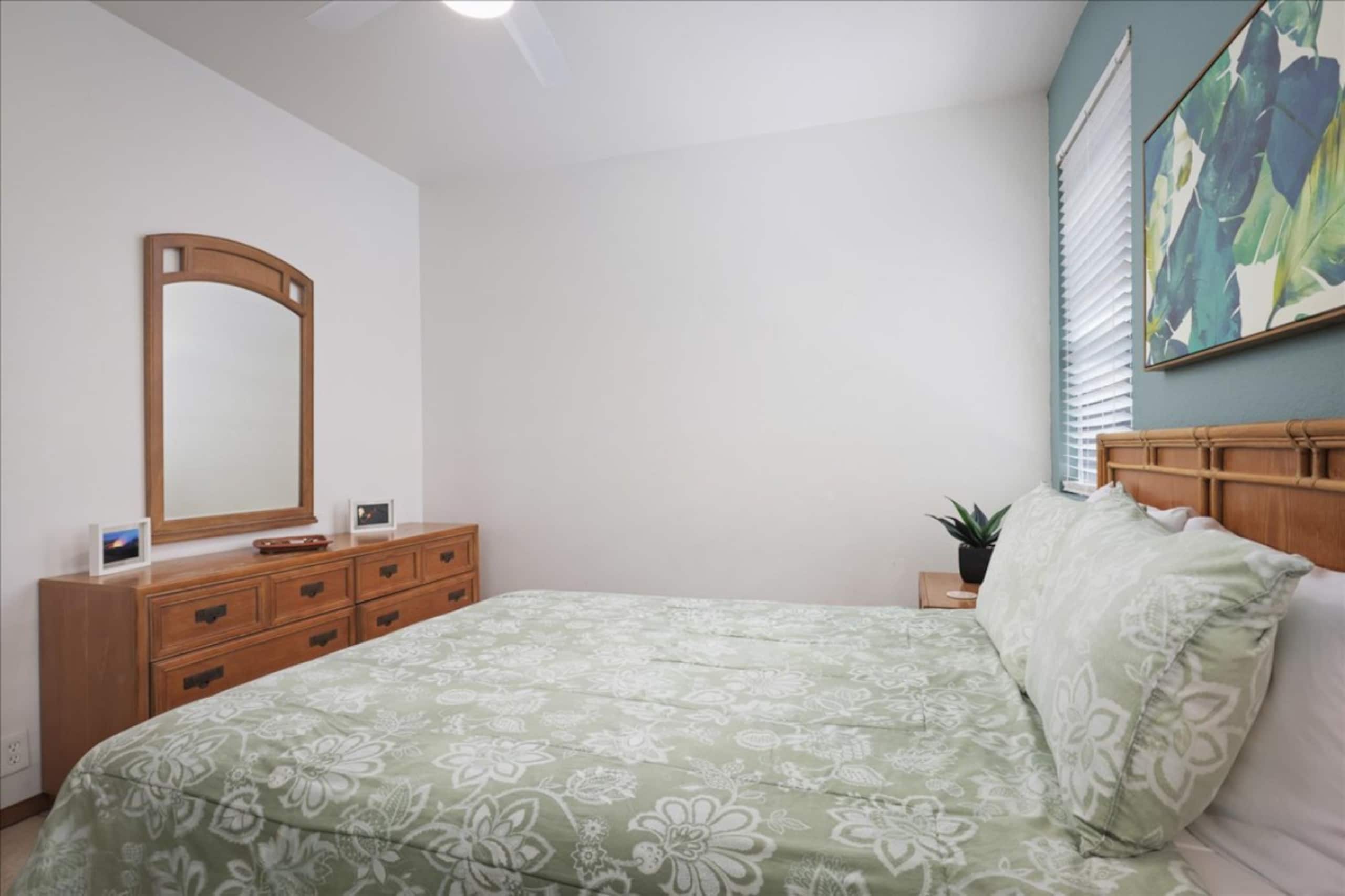 Condo in Kailua-Kona · ★4.65 · 2 bedrooms · 2 beds · 2 private baths - Image 11