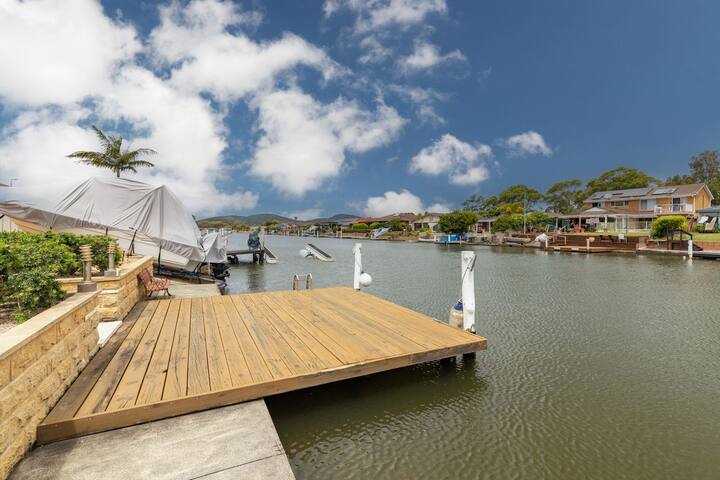 A Waterfront Haven with Private Jetty and Mooring gallery image 2