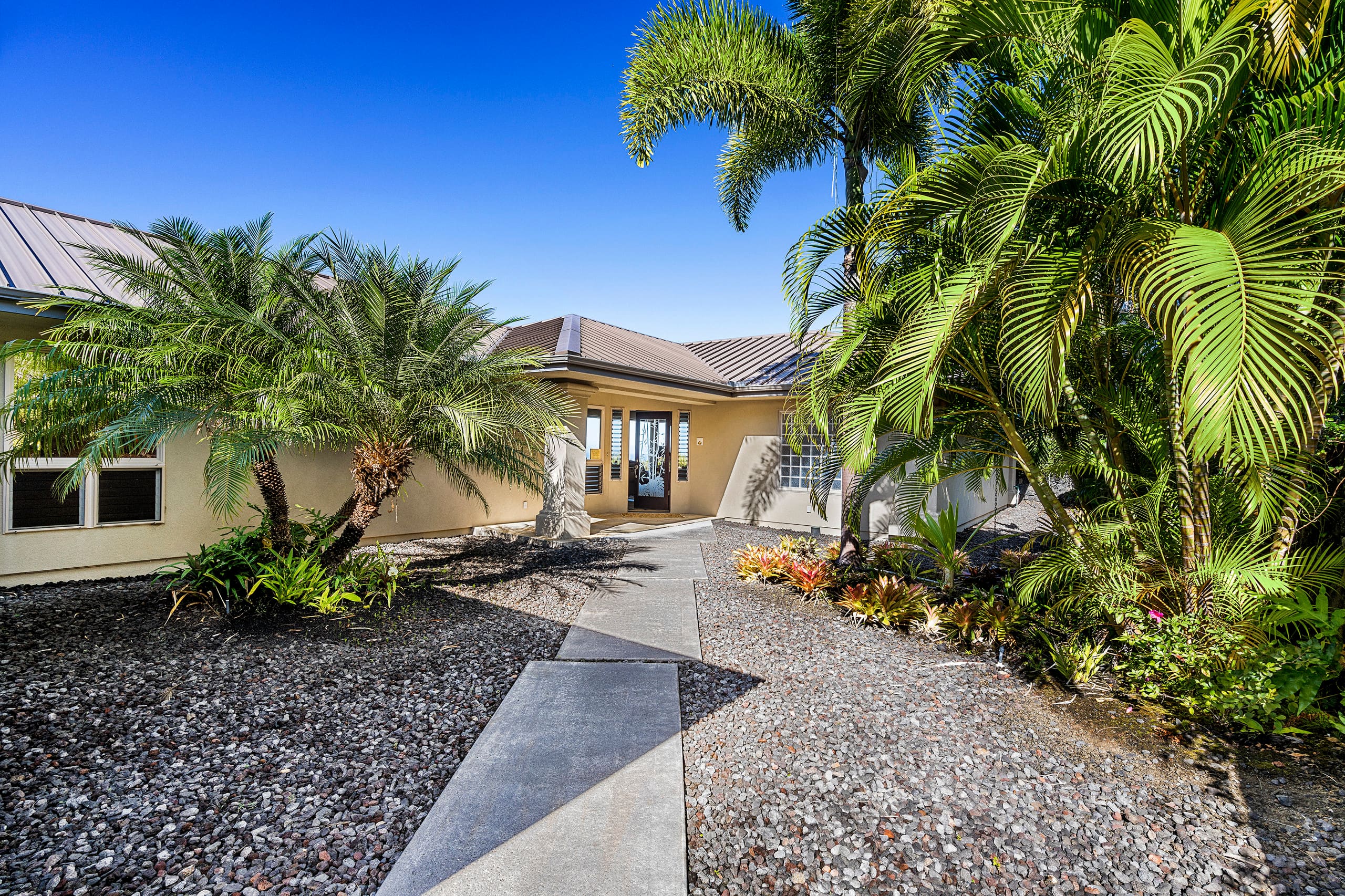Home in Kailua-Kona · ★4.91 · 3 bedrooms · 3 beds · 3 baths - Image 6