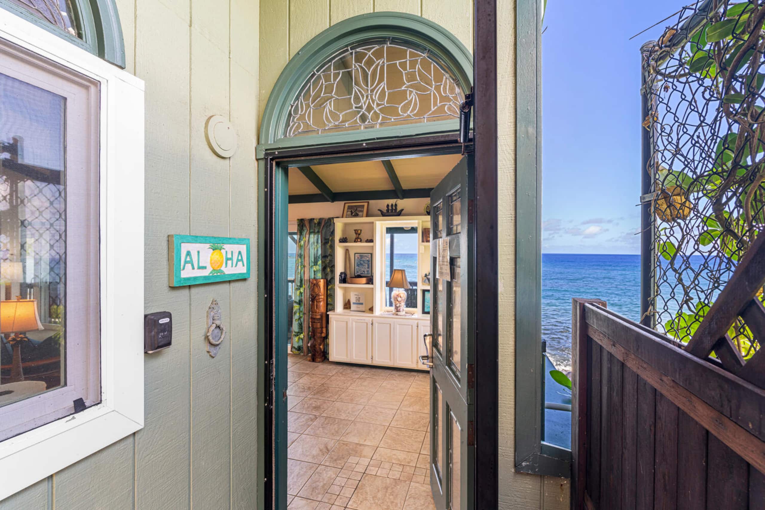 Home in Kailua-Kona · ★4.87 · 1 bedroom · 2 beds · 1 bath - Image 24