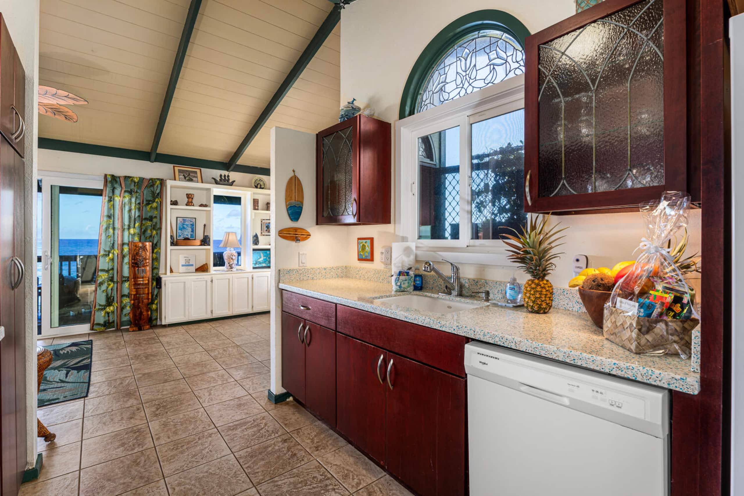 Home in Kailua-Kona · ★4.87 · 1 bedroom · 2 beds · 1 bath - Image 4