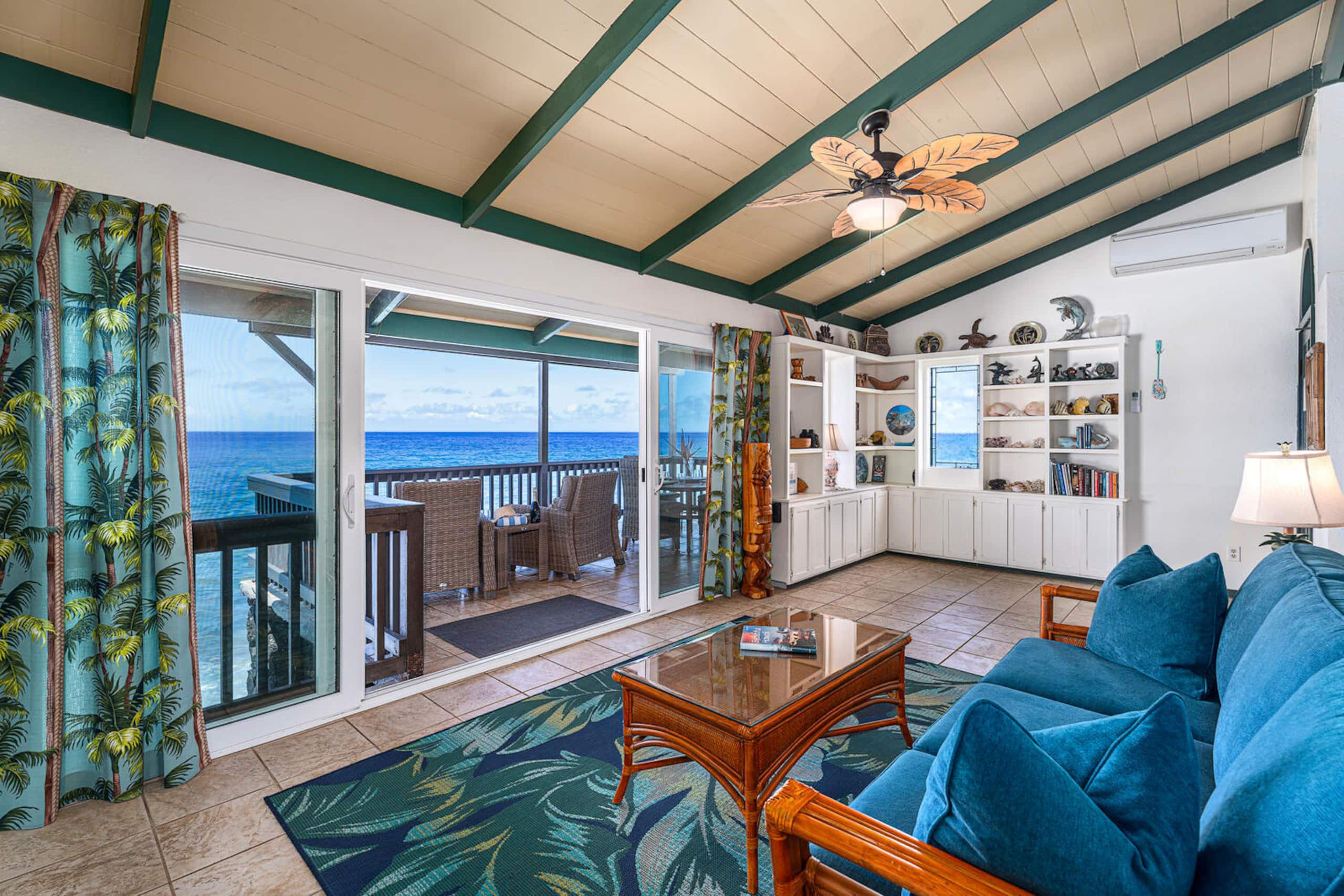 Home in Kailua-Kona · ★4.87 · 1 bedroom · 2 beds · 1 bath - Image 3