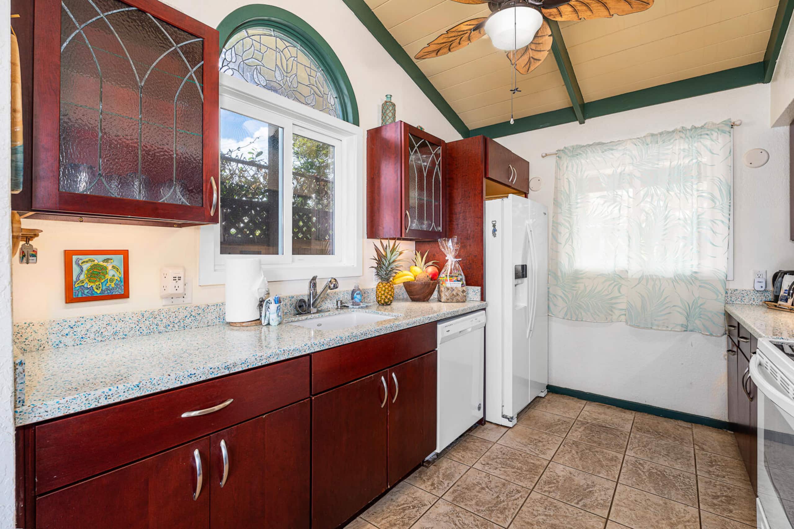 Home in Kailua-Kona · ★4.87 · 1 bedroom · 2 beds · 1 bath - Image 11