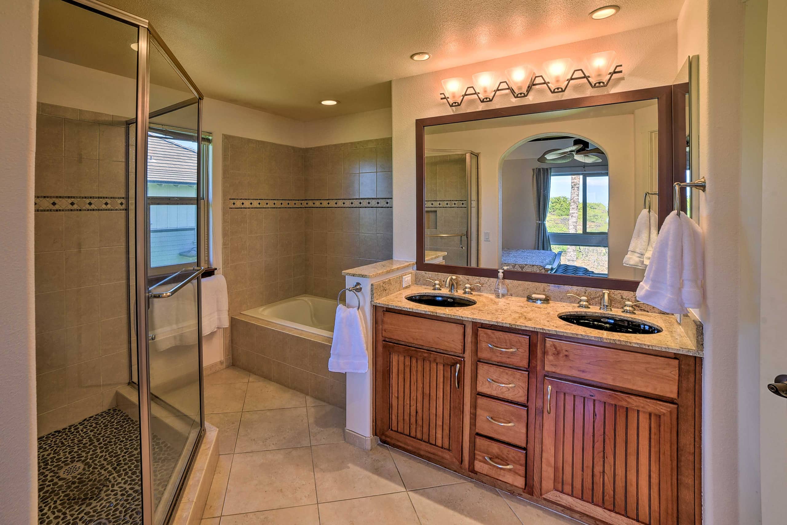 Condo in Waimea · ★4.63 · 3 bedrooms · 4 beds · 2 baths - Image 10