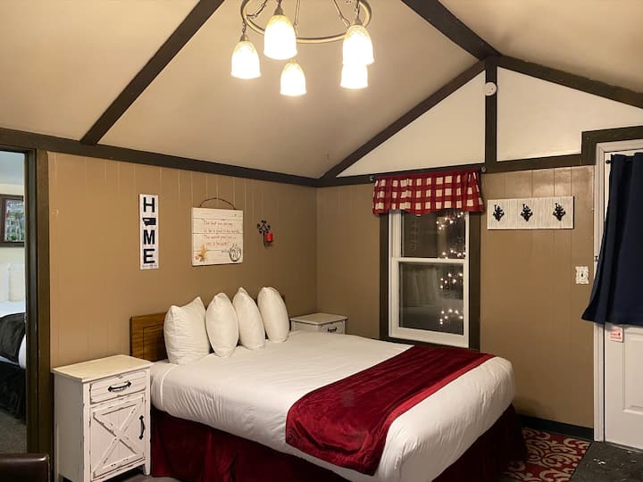 Cabin 24 Helena Hideaway Cabins for Rent in Helena, Montana, United