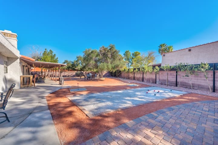 777Rentals – 7BR/4BA – Southwest Estate gallery image 2
