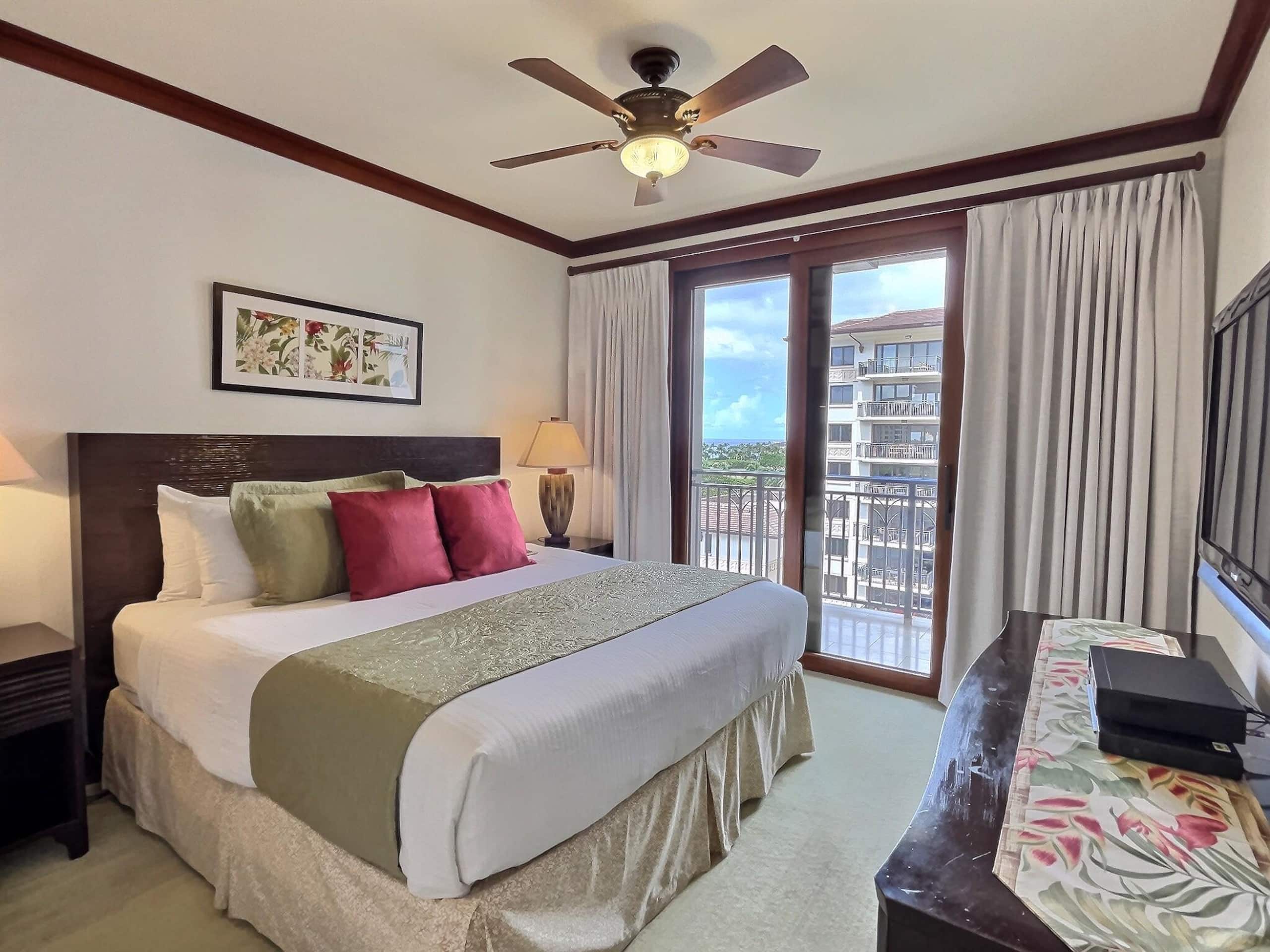 Condo in Kapolei · ★4.97 · 3 bedrooms · 5 beds · 3 private baths - Image 1