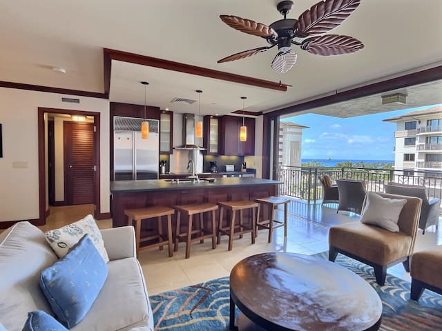 Fall Special: Steps to the beach with ocean views gallery image 5