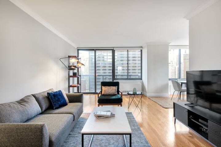 Blueground | Midtown, pool, gym, roof, nr subway gallery image 3