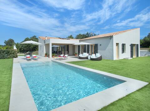 Villa Mir - Luxury Retreat