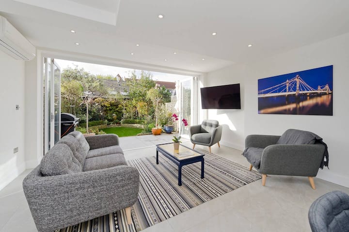 Spacious 4 Bed House, Battersea - London