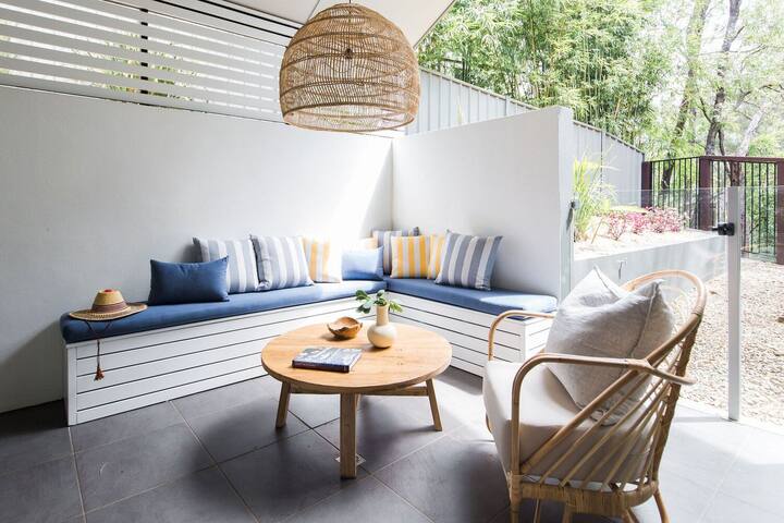 Mamilla Beach House – Private Pool – Designer Home – Media Room gallery image 3