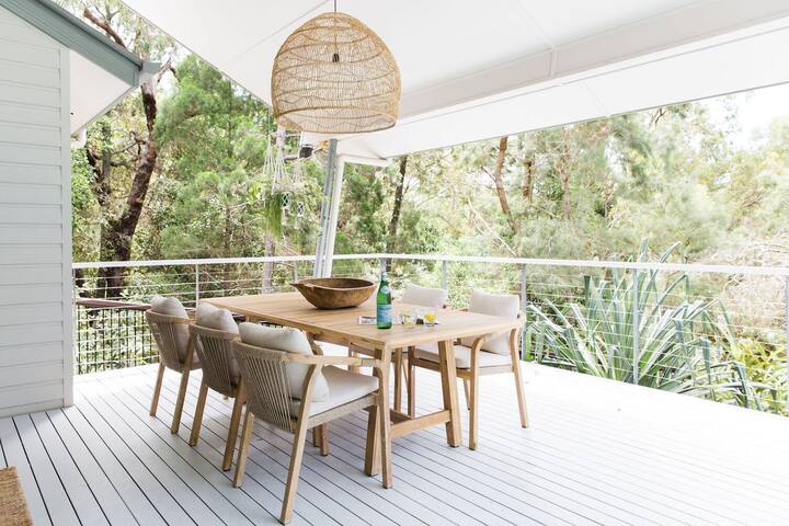 Mamilla Beach House – Private Pool – Designer Home – Media Room gallery image 5