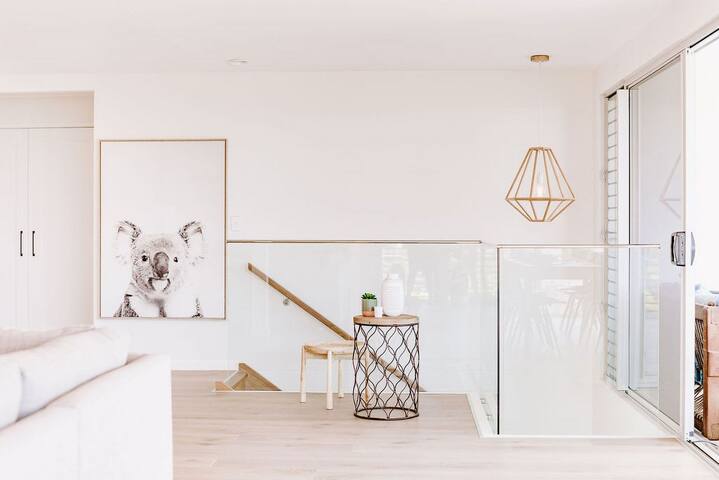 Florence – Castaways Beach gallery image 4