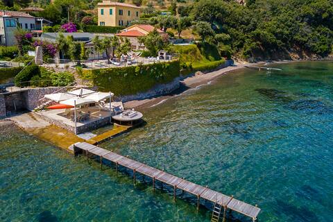 Le Grotte Villa