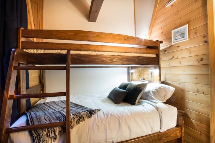 Bedroom 2 - Twin over Full 