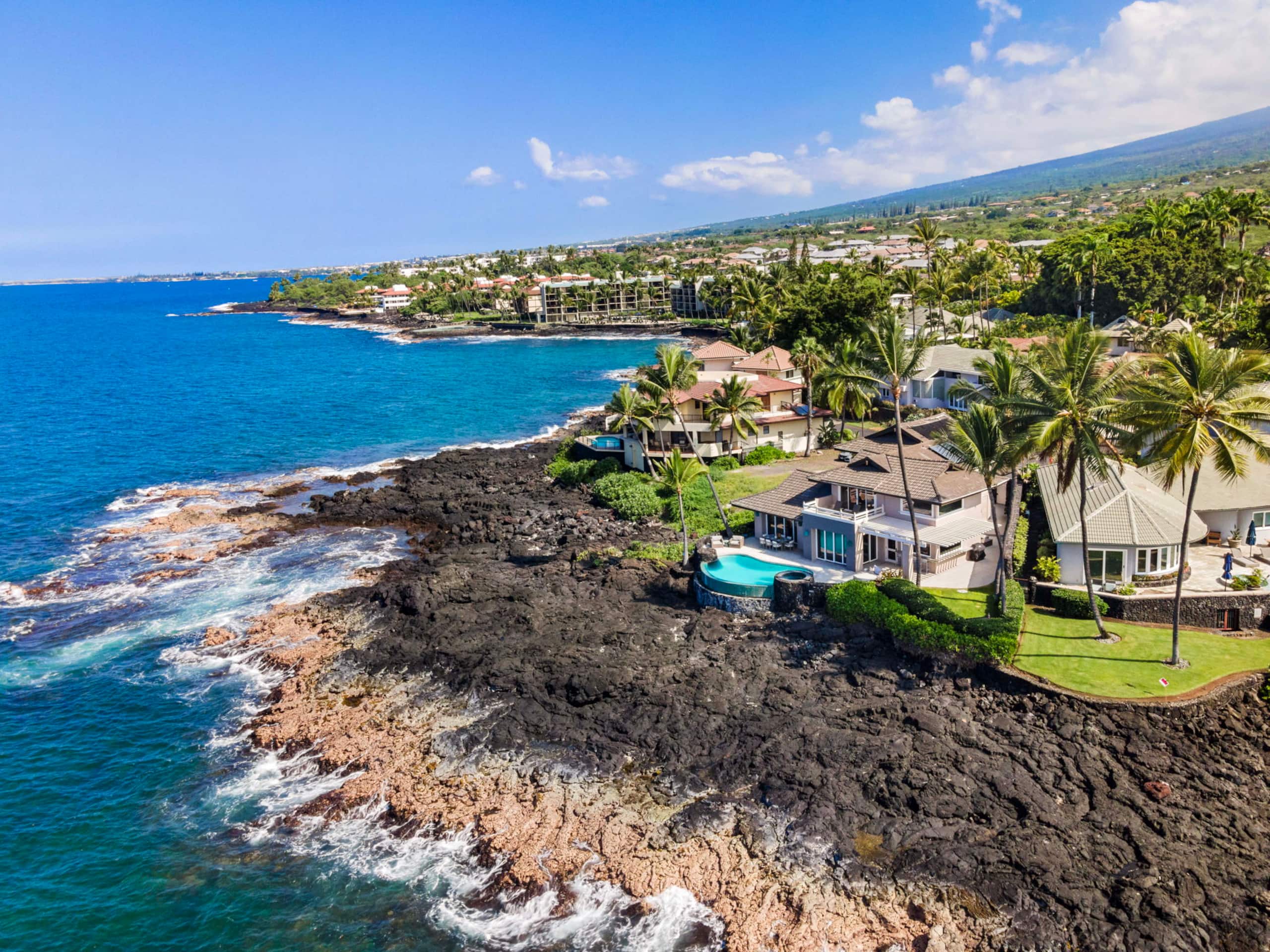 Home in Kailua-Kona · ★4.91 · 3 bedrooms · 3 beds · 3.5 baths - Image 30