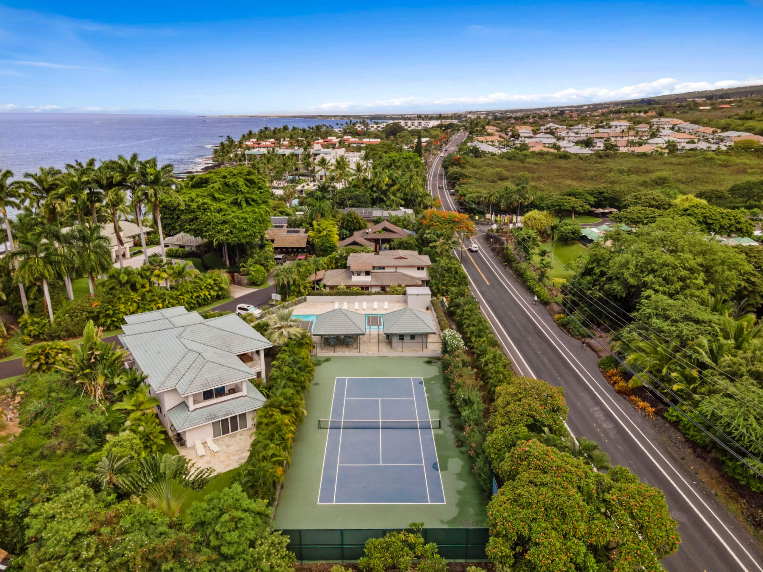 Home in Kailua-Kona · ★4.91 · 3 bedrooms · 3 beds · 3.5 baths - Image 33