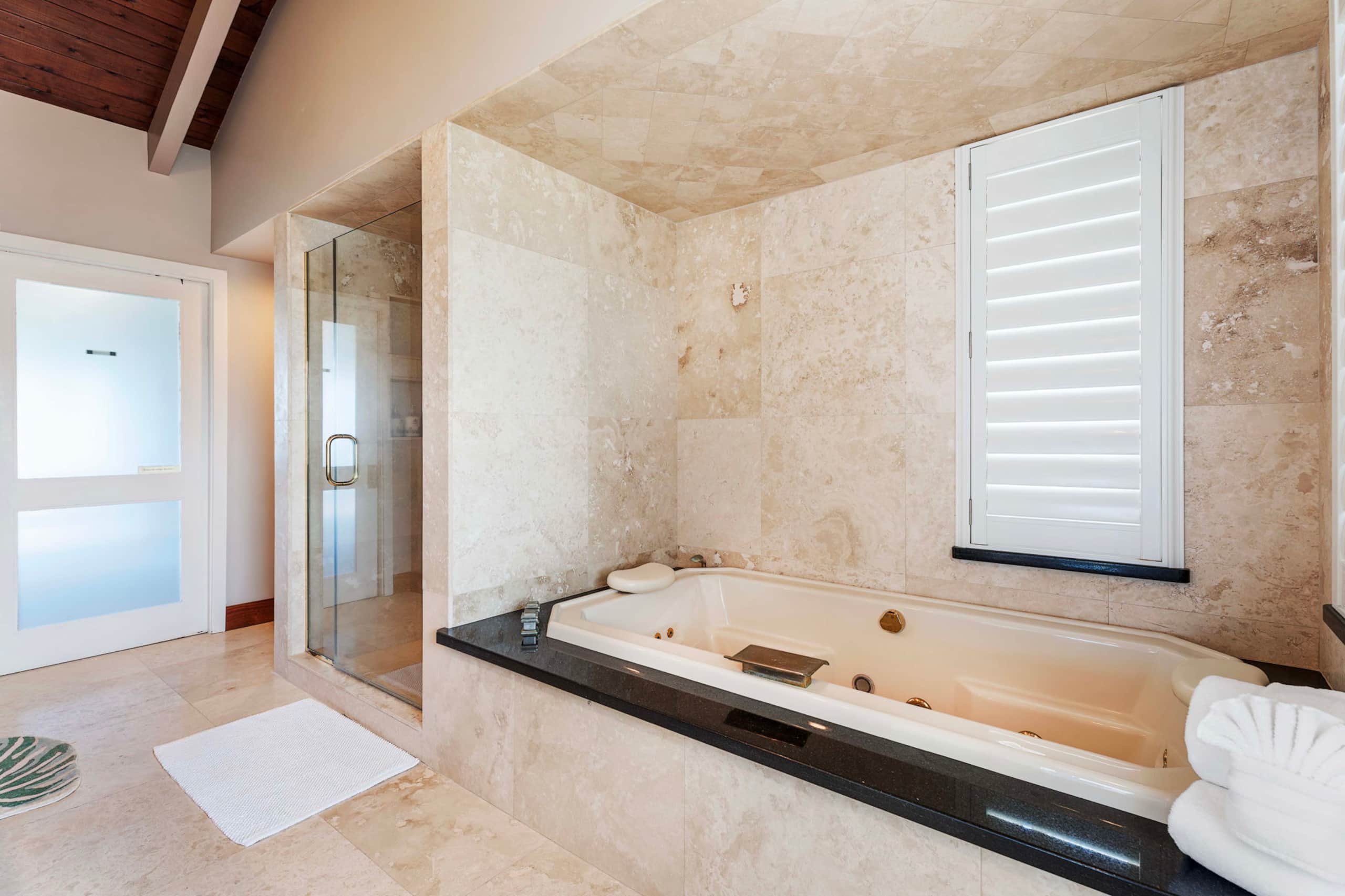 Home in Kailua-Kona · ★4.91 · 3 bedrooms · 3 beds · 3.5 baths - Image 16