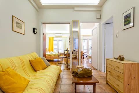 Zografou's Hidden Gem - Athens Charming Home