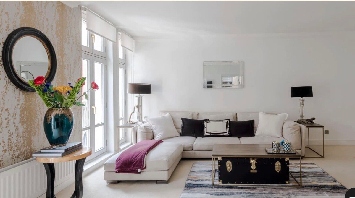 Mayfair Muse 2 bed- by Out of Office Lifestyle