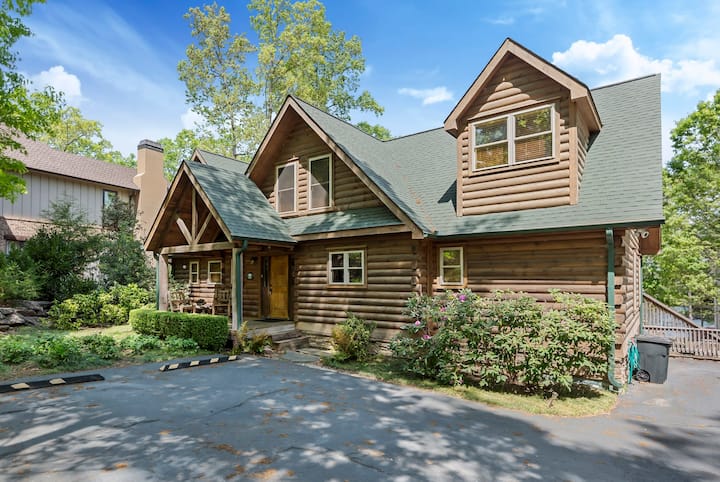 Massive Lake Keowee Knox Campground Cabin - Westminster, SC