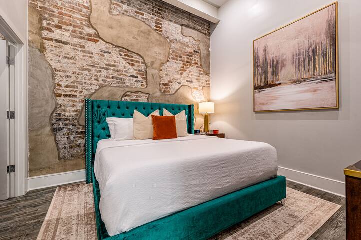 Downtown 4BR | Private Outdoor Patio | King Beds gallery image 2