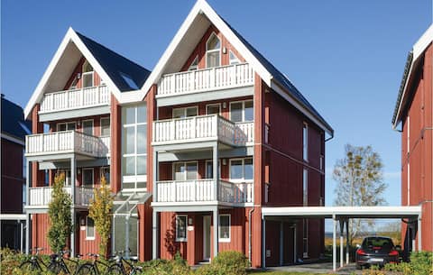 Successful Airbnb property: Gorgeous apartment in Rechlin with WiFi in Rechlin