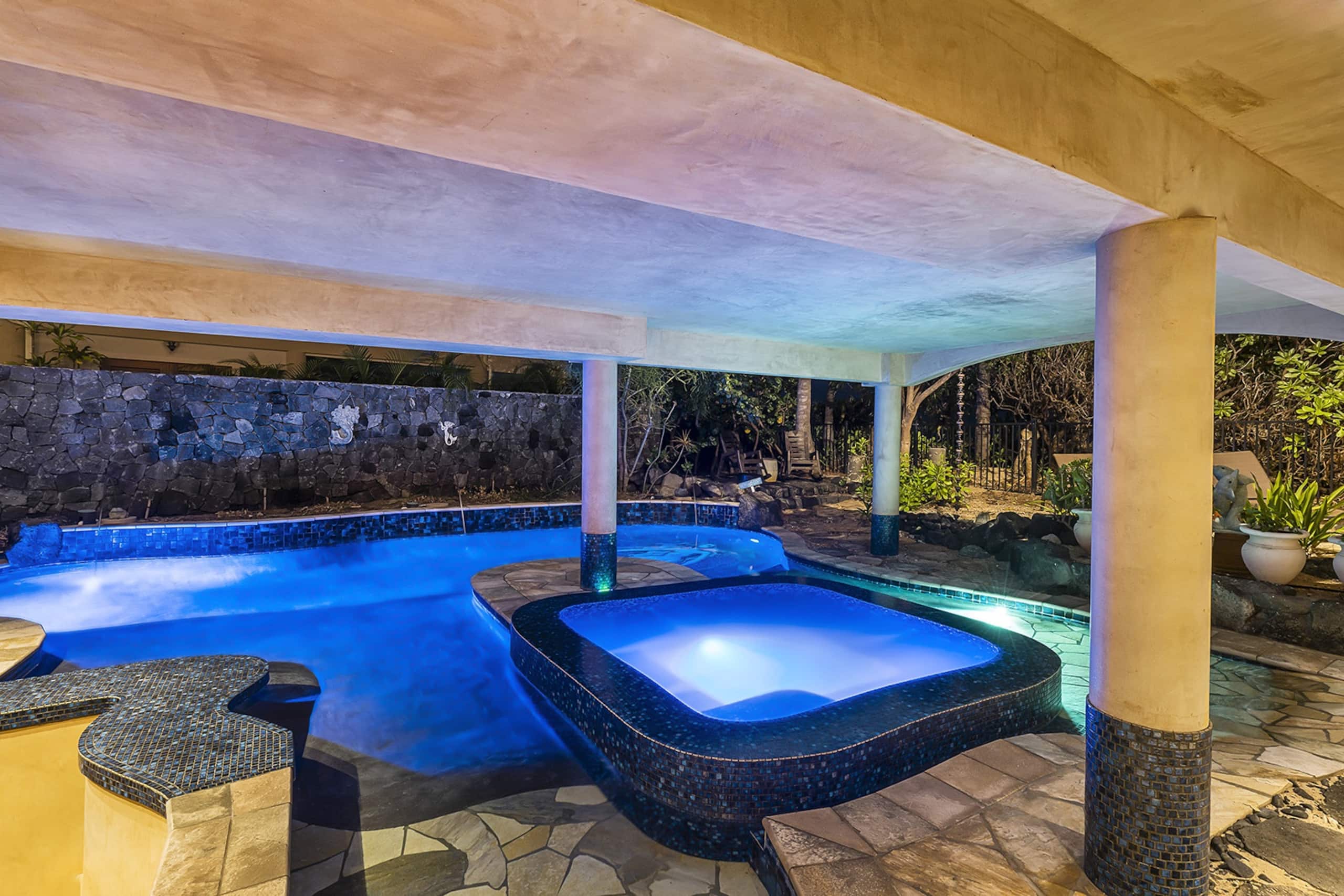 Home in Kailua-Kona · ★4.93 · 4 bedrooms · 10 beds · 4 baths - Image 42