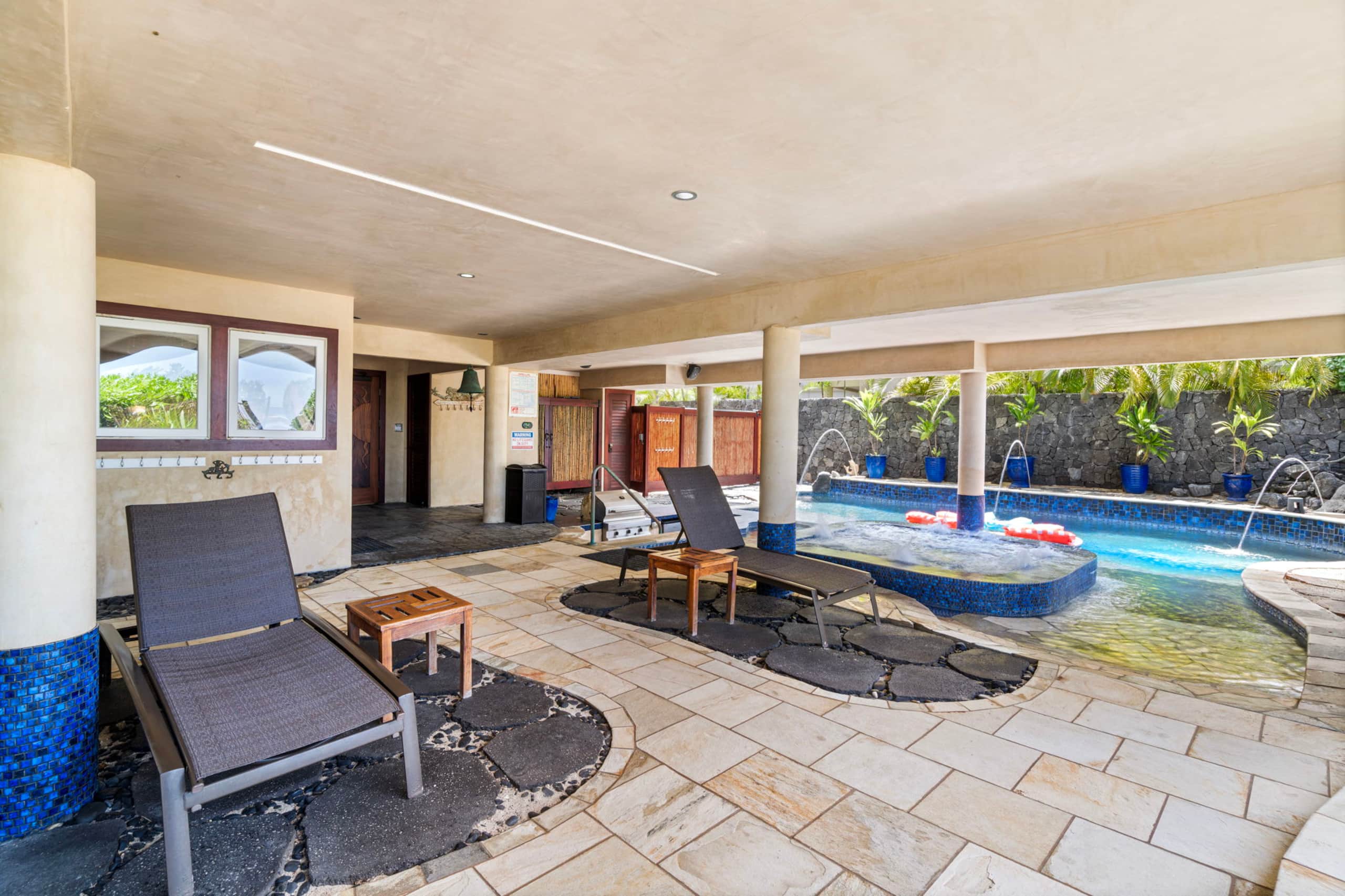 Home in Kailua-Kona · ★4.93 · 4 bedrooms · 10 beds · 4 baths - Image 43