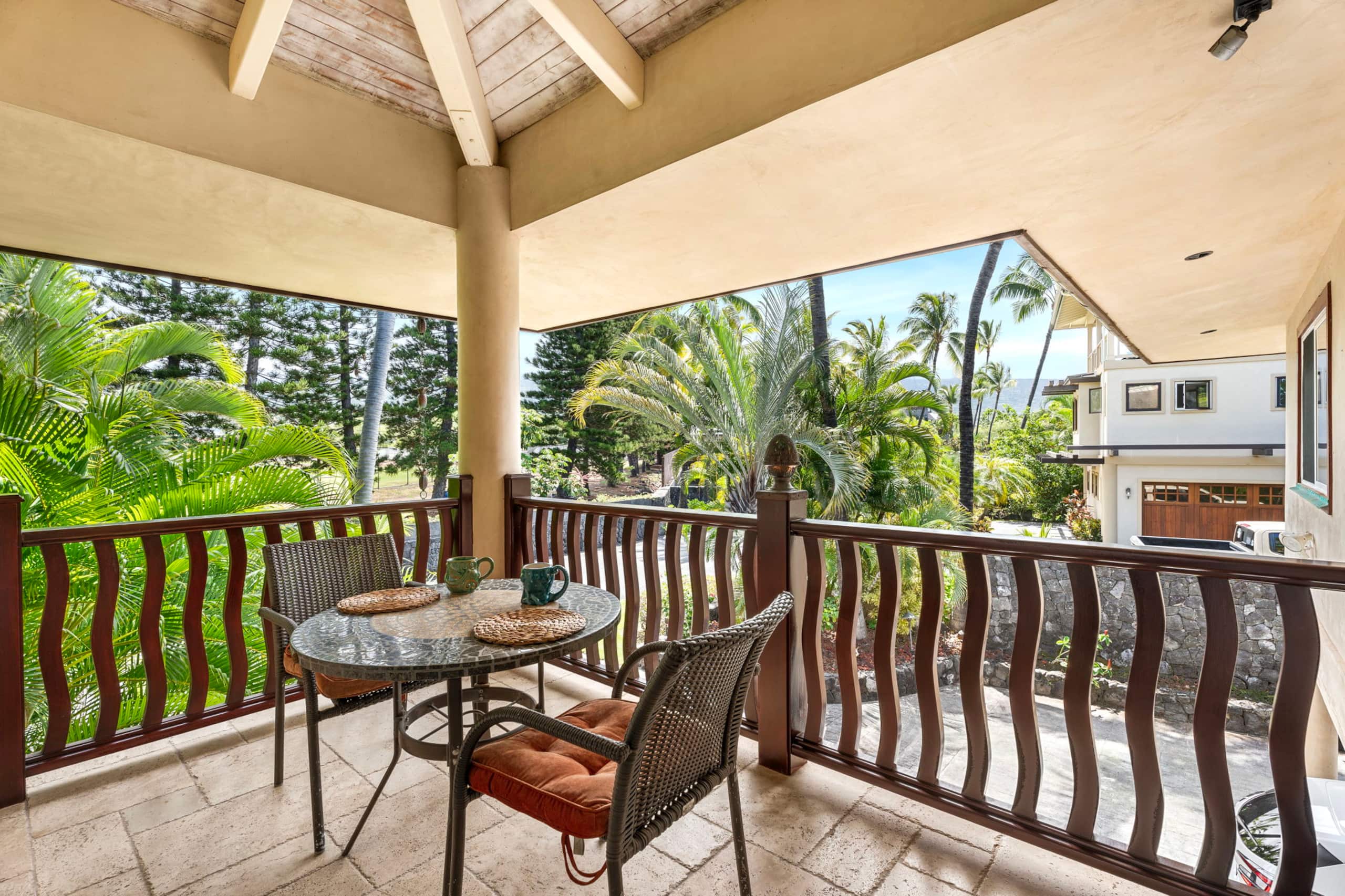Home in Kailua-Kona · ★4.93 · 4 bedrooms · 10 beds · 4 baths - Image 17