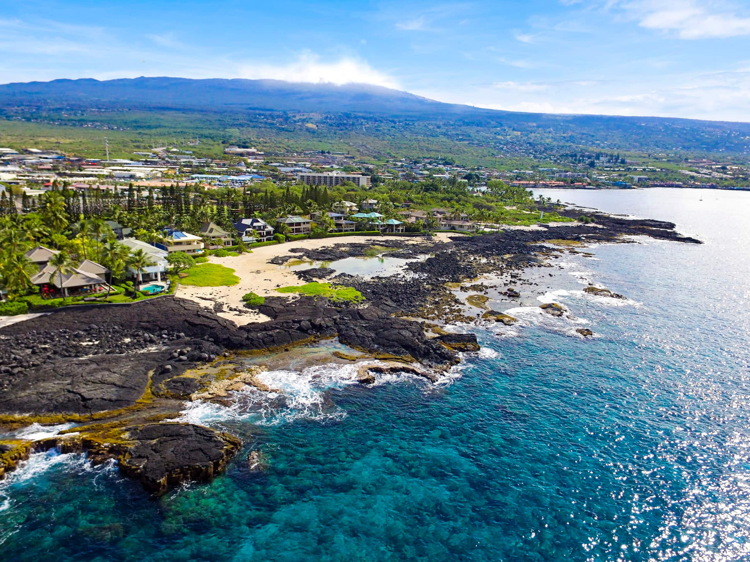 Home in Kailua-Kona · ★4.93 · 4 bedrooms · 10 beds · 4 baths - Image 50