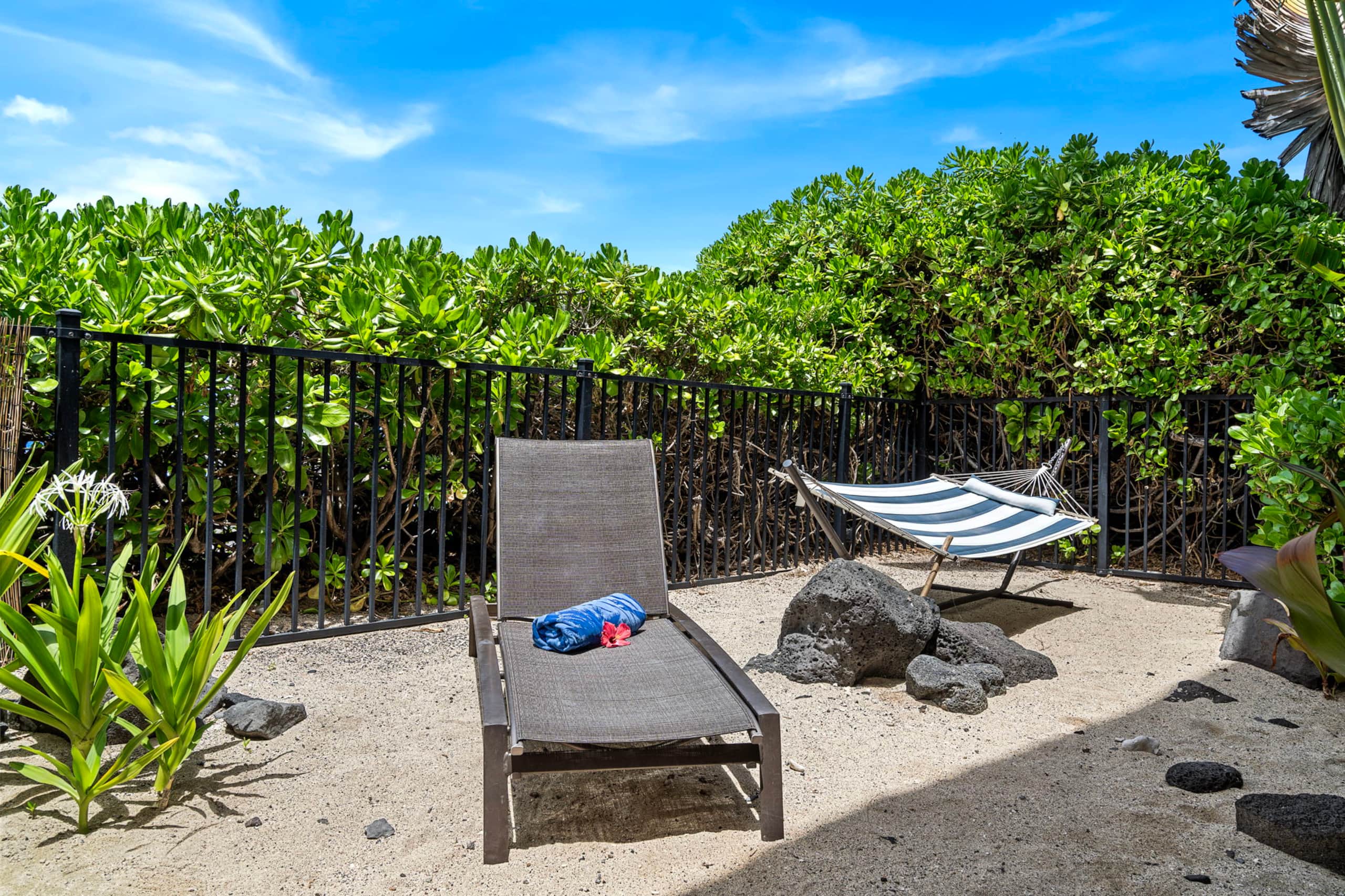 Home in Kailua-Kona · ★4.93 · 4 bedrooms · 10 beds · 4 baths - Image 45
