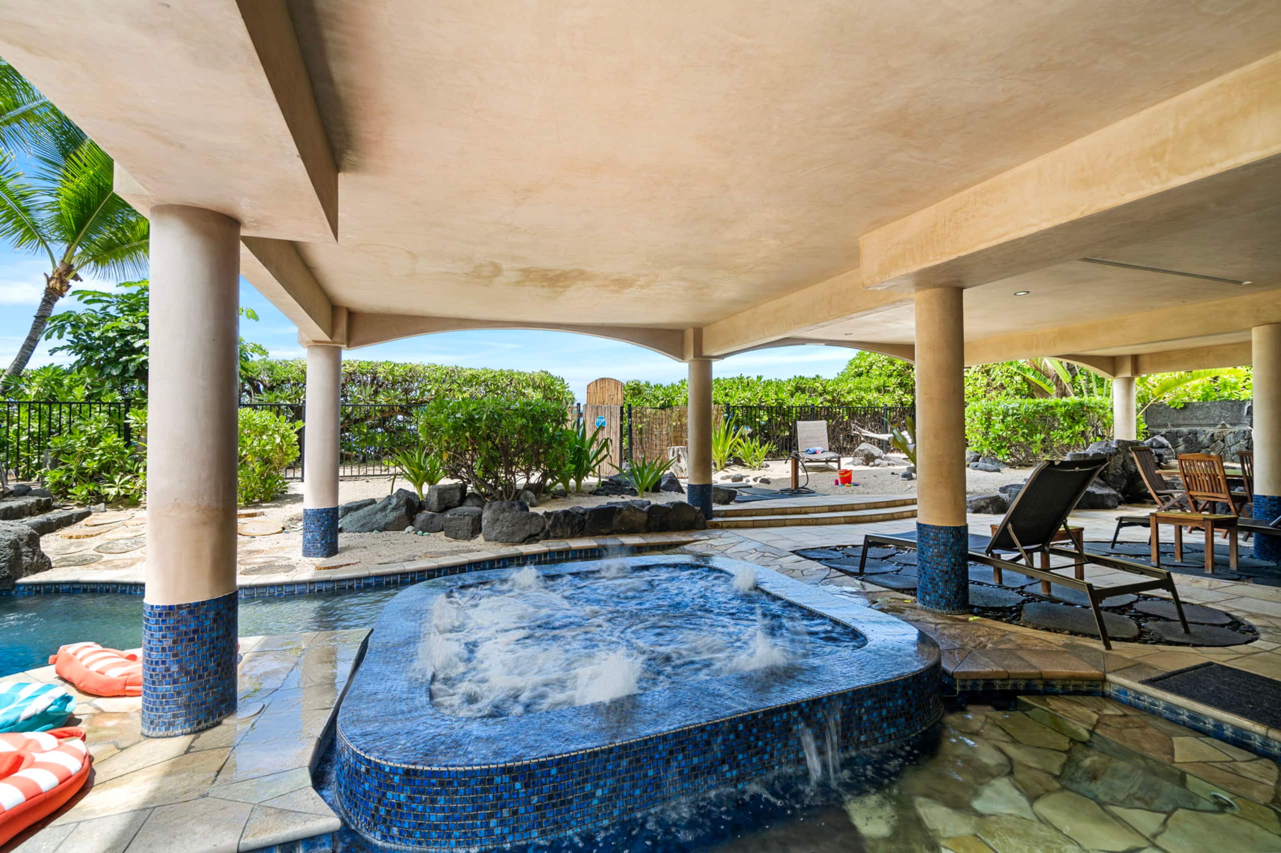 Home in Kailua-Kona · ★4.93 · 4 bedrooms · 10 beds · 4 baths - Image 39