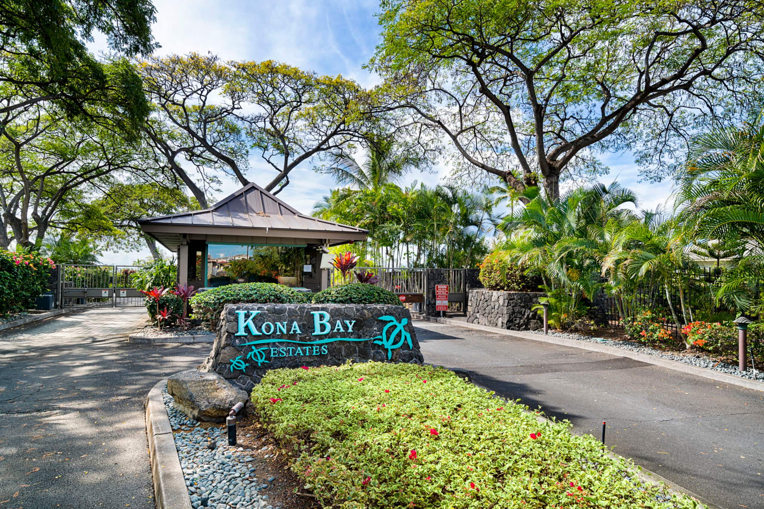 Home in Kailua-Kona · ★4.93 · 4 bedrooms · 10 beds · 4 baths - Image 51