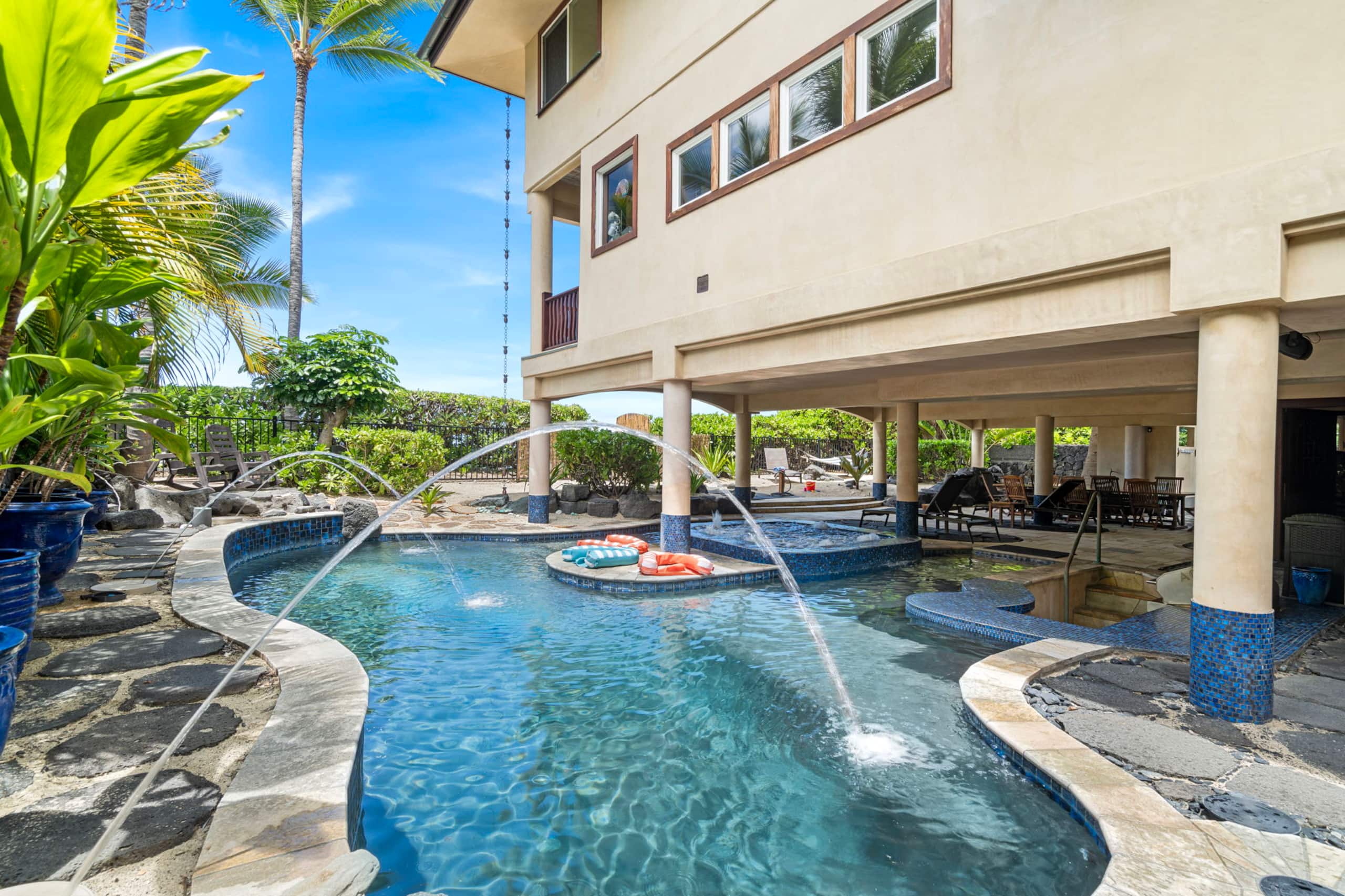 Home in Kailua-Kona · ★4.93 · 4 bedrooms · 10 beds · 4 baths - Image 38