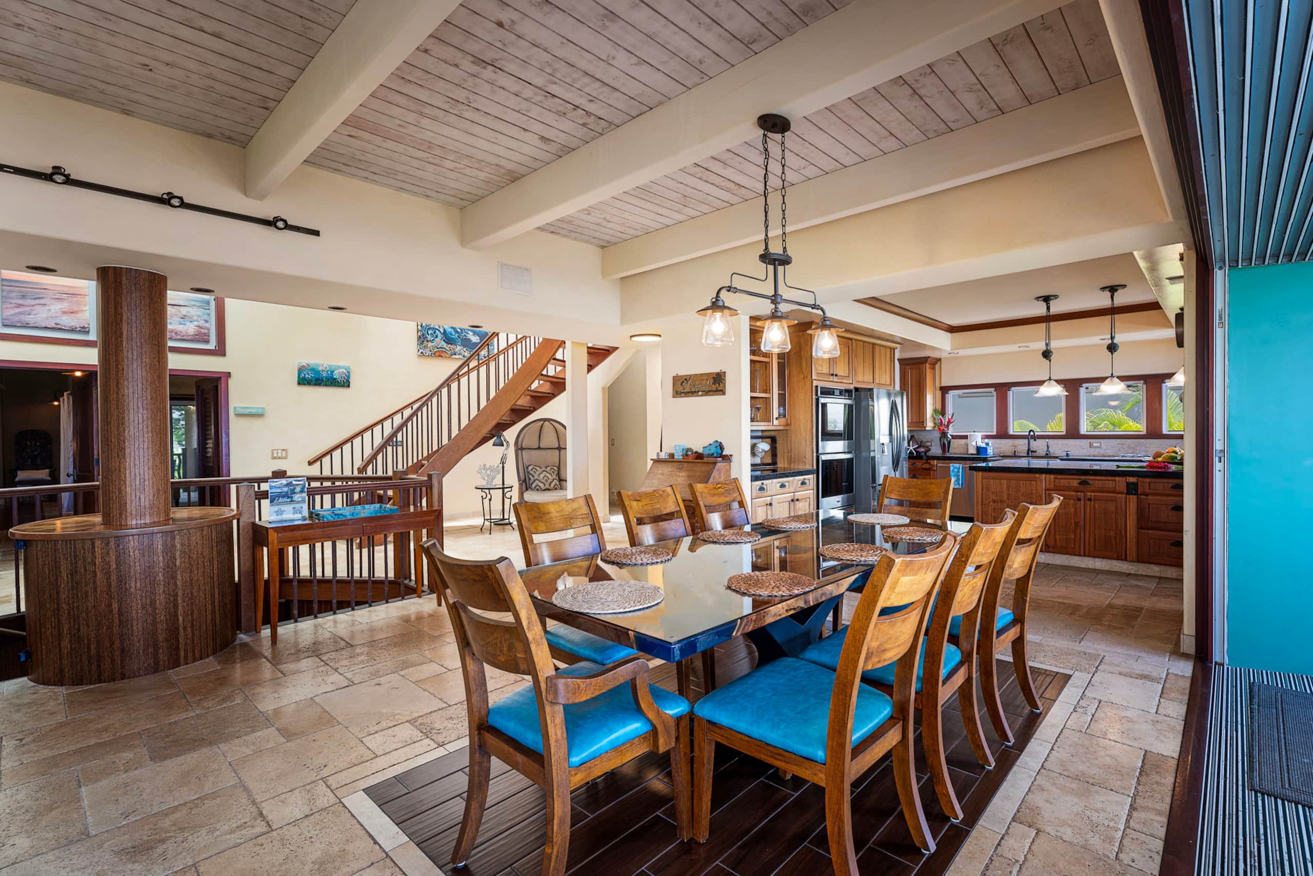 Home in Kailua-Kona · ★4.93 · 4 bedrooms · 10 beds · 4 baths - Image 9