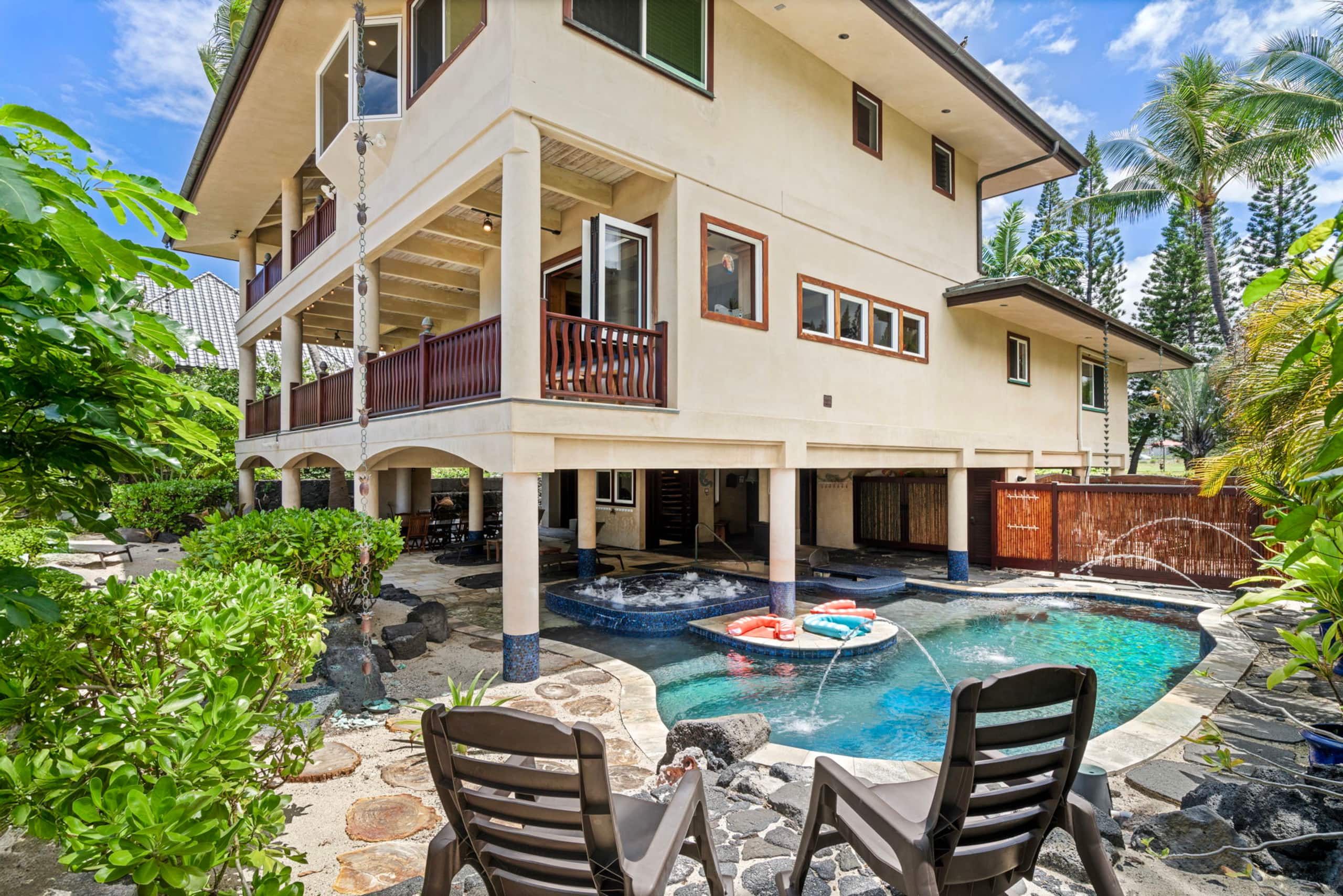 Home in Kailua-Kona · ★4.93 · 4 bedrooms · 10 beds · 4 baths - Image 3