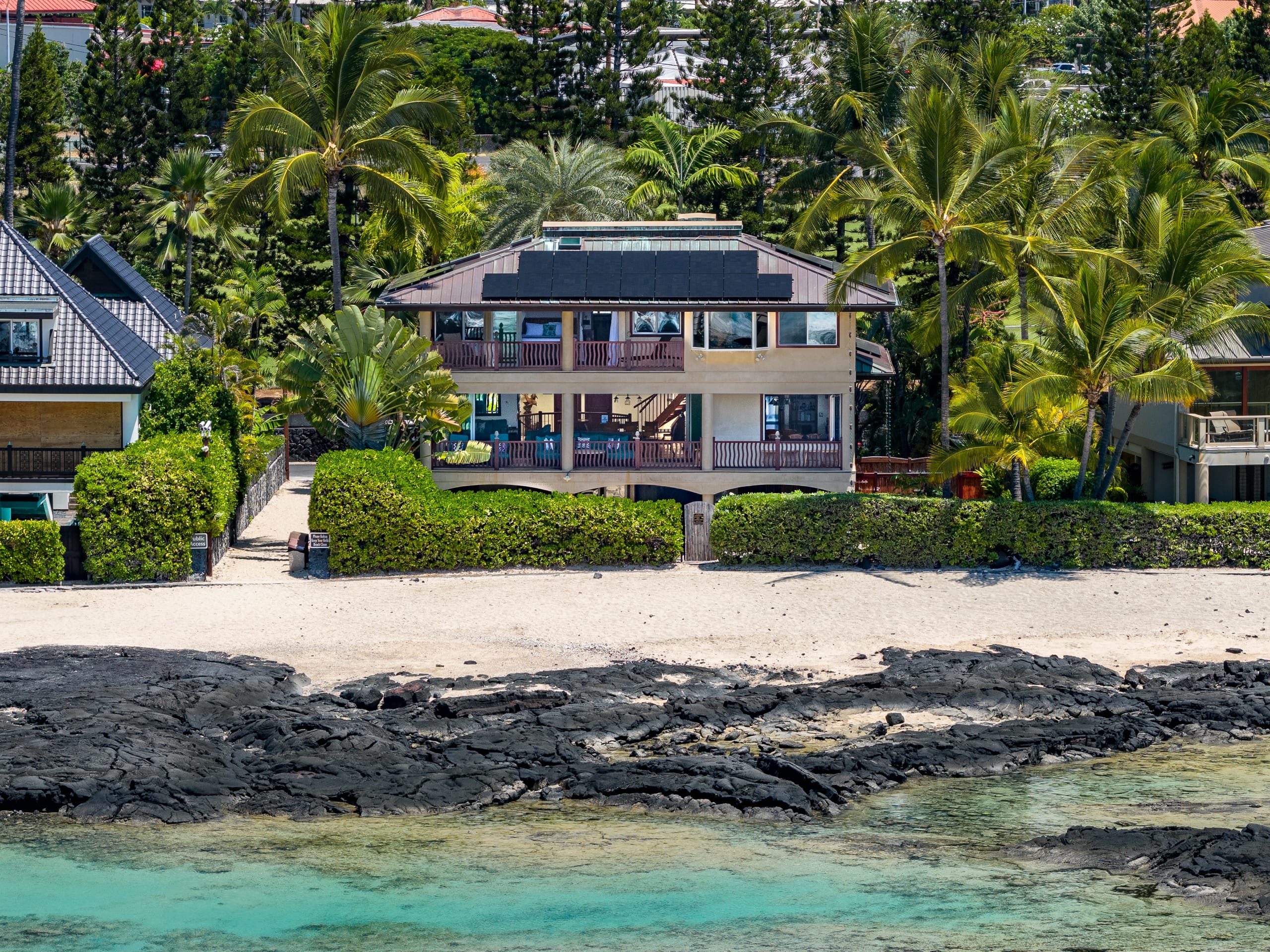 Home in Kailua-Kona · ★4.93 · 4 bedrooms · 10 beds · 4 baths - Image 2
