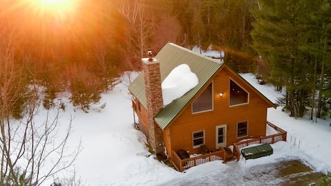 Cabin w/Sauna & King Bed| Near Snowmobile Trails