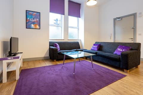 Top performing Airbnb: Large Apartment Close to Media City & Salford in Pendleton & Charlestown