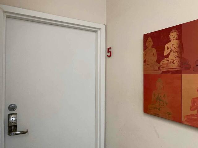 Stylish NOPA Penthouse, Remote Work Friendly gallery image 2