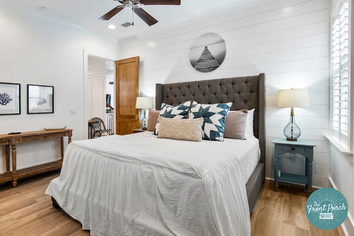 Спалня с двойно легло king size на първия етаж - самостоятелна баня