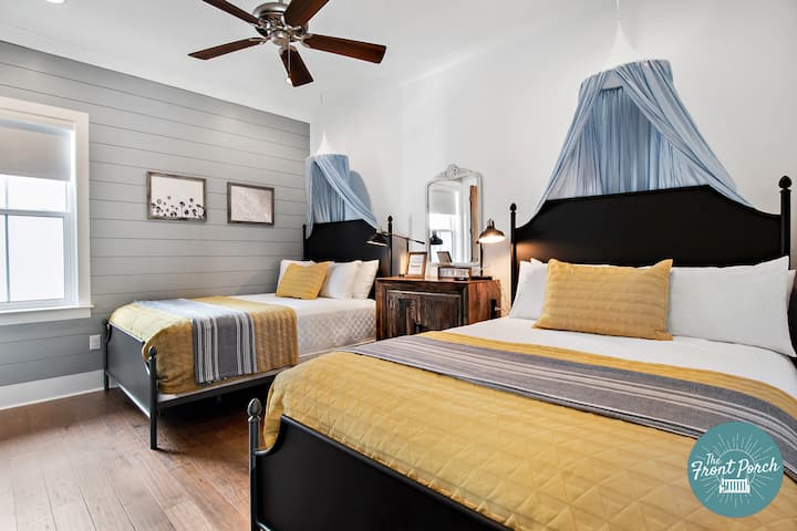 Двойна спалня на втория етаж - самостоятелна баня