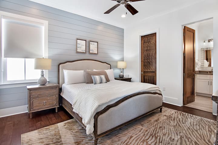 Спалня с двойно легло king size на третия етаж - самостоятелна баня