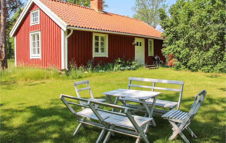 2 Bedroom Beautiful Home In Gamleby - Gamleby