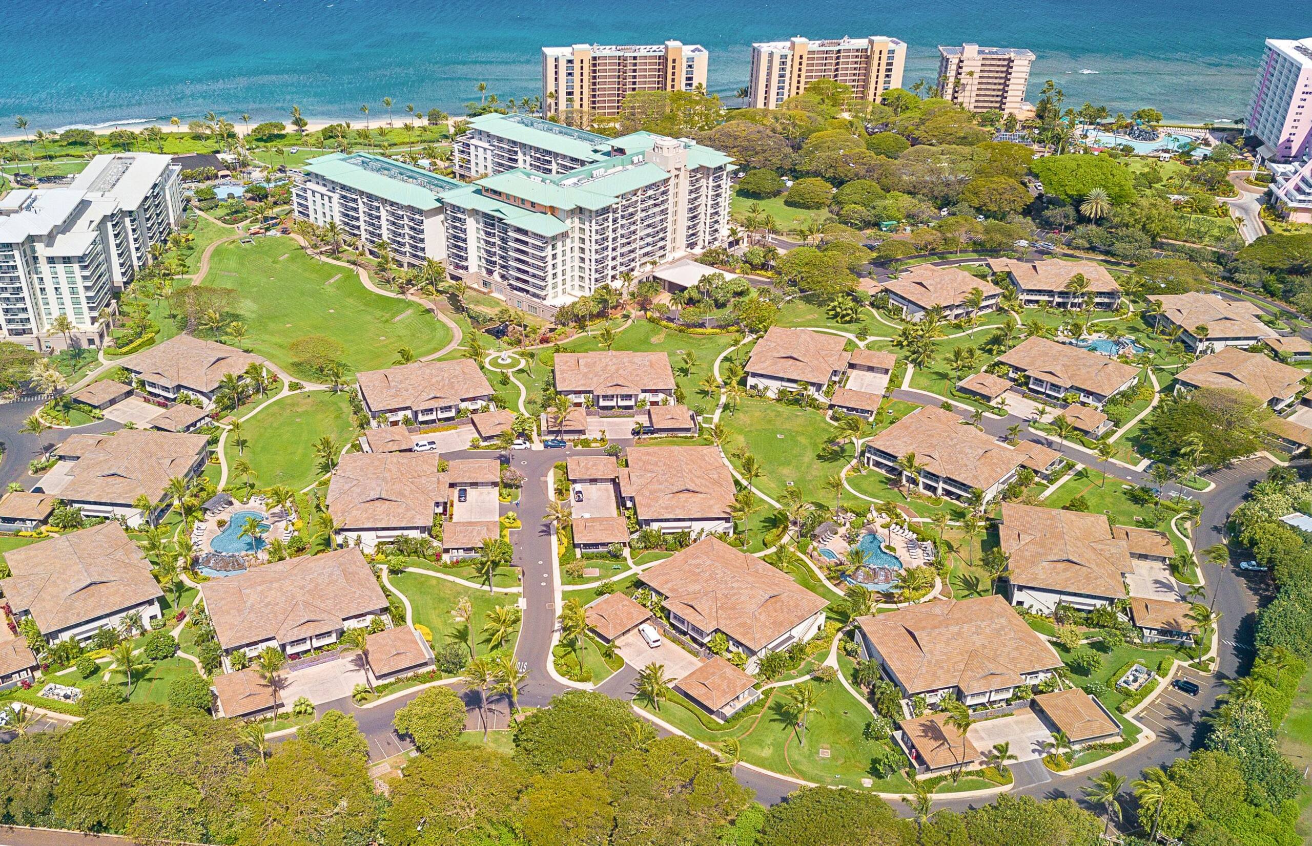 Condo in Lahaina · ★4.67 · 3 bedrooms · 4 beds · 3 baths - Image 33