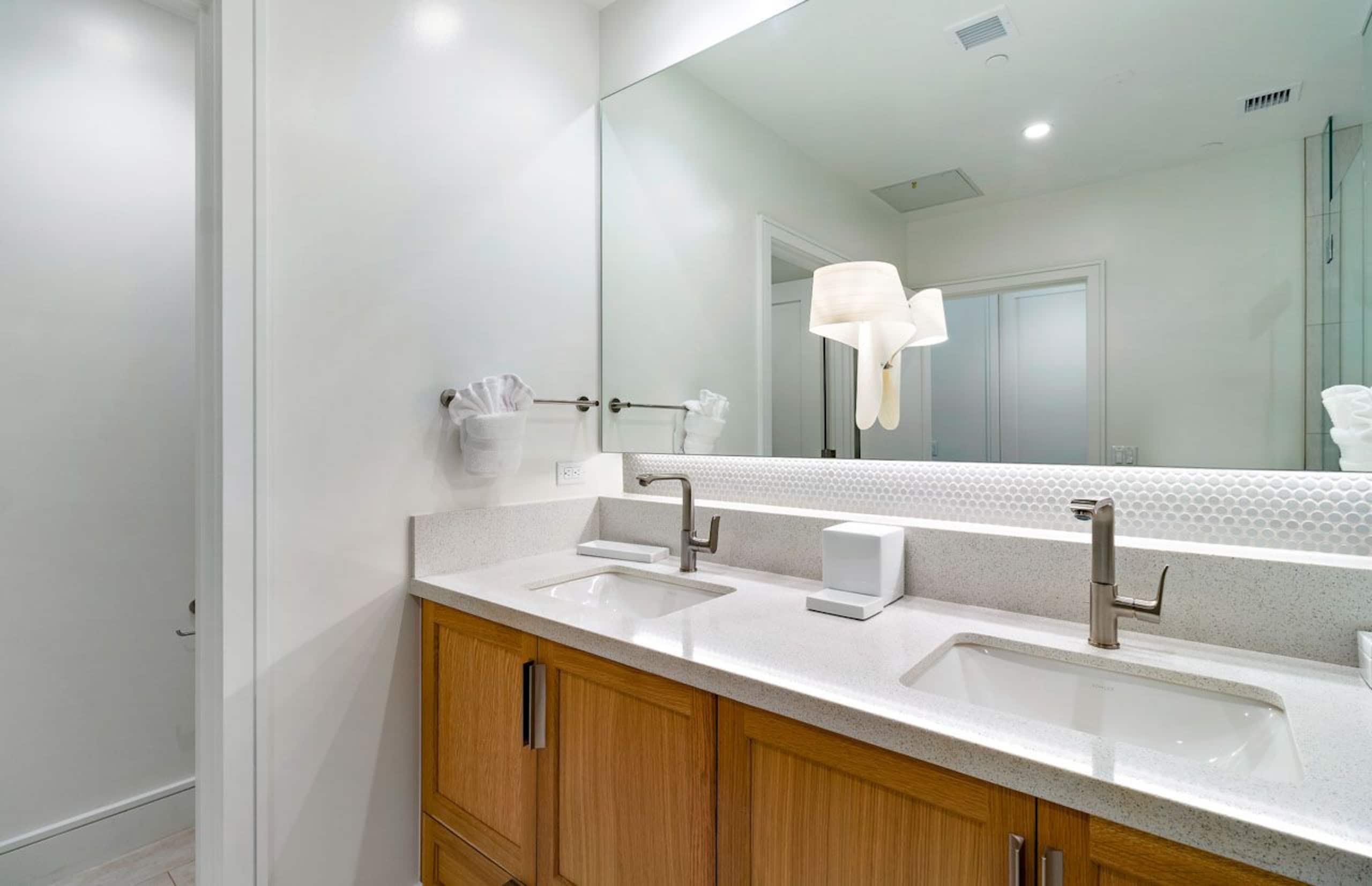 Condo in Lahaina · ★4.85 · 3 bedrooms · 4 beds · 3 baths - Image 17